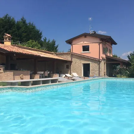 Agriturismo I Tassoni Фермерский дом Павулло-нель-Фриньяно