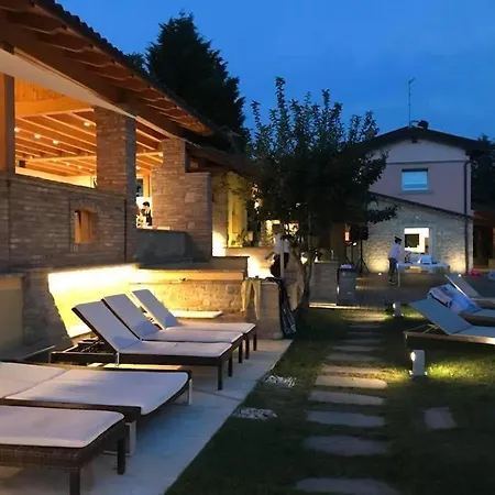 Agriturismo I Tassoni Фермерский дом