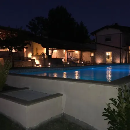 Agriturismo I Tassoni Фермерский дом *