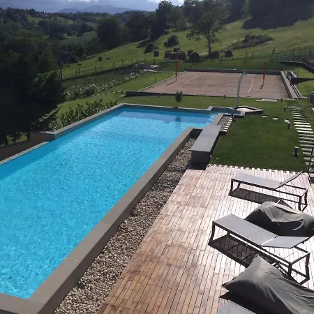 Agriturismo I Tassoni * Павулло-нель-Фриньяно