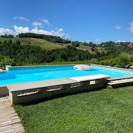 Agriturismo I Tassoni Фермерский дом *